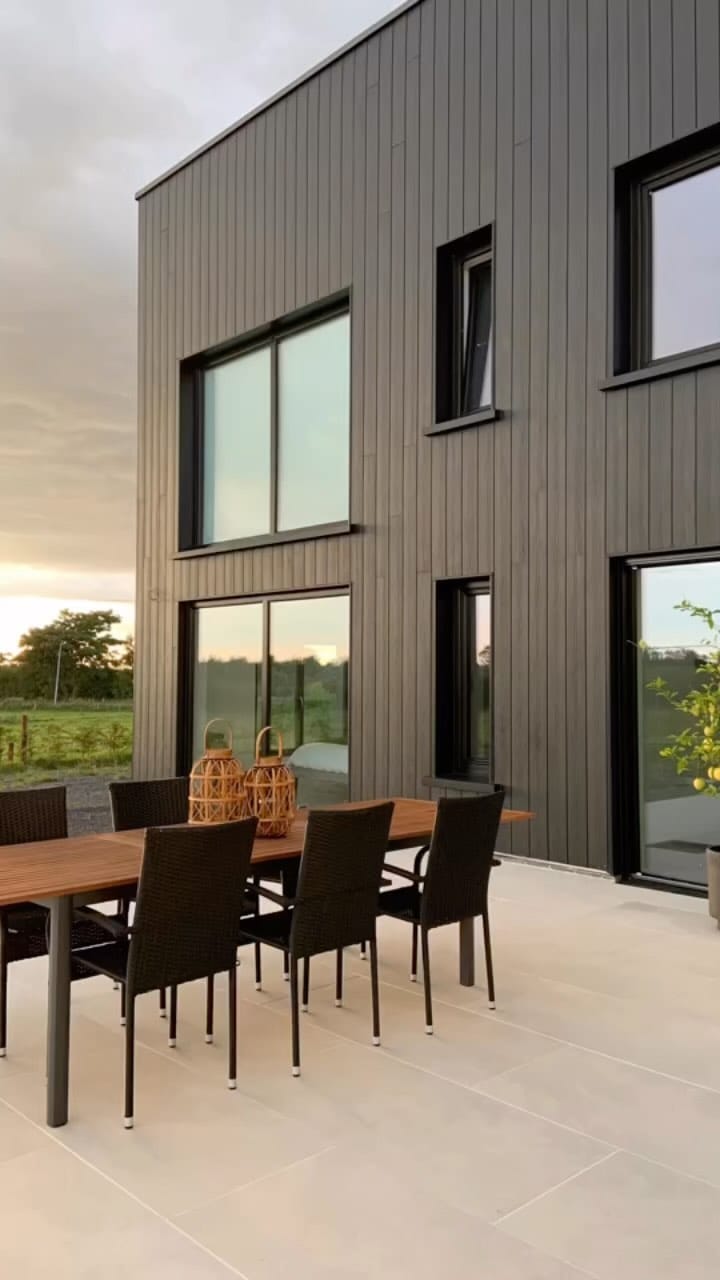 Post 10 by Niamh & Gary | Location House on Instagram (video)