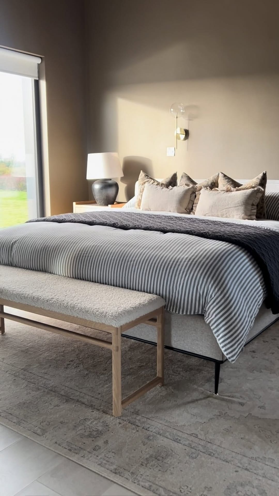 Post 1 by Niamh & Gary | Location House on Instagram (video)