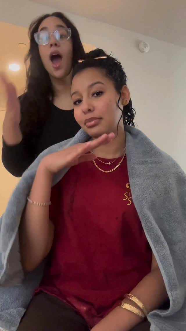 Post 1 by 𝐂𝐡𝐞𝐥𝐬𝐞𝐚 𝐂𝐫𝐮𝐳 on Instagram (video)