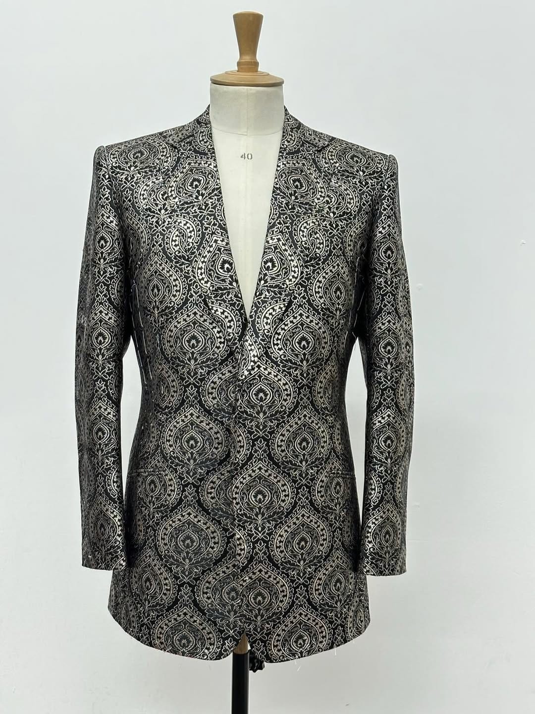 Post 10 by H&S tailoring on Instagram (image)