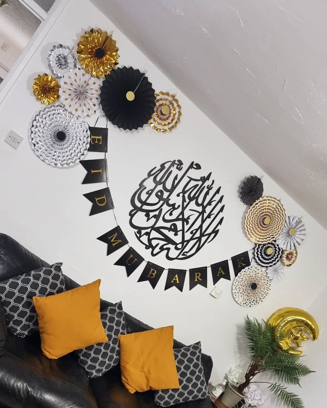 Post 2 by Henna Art By Rema 💛 on Instagram (image)