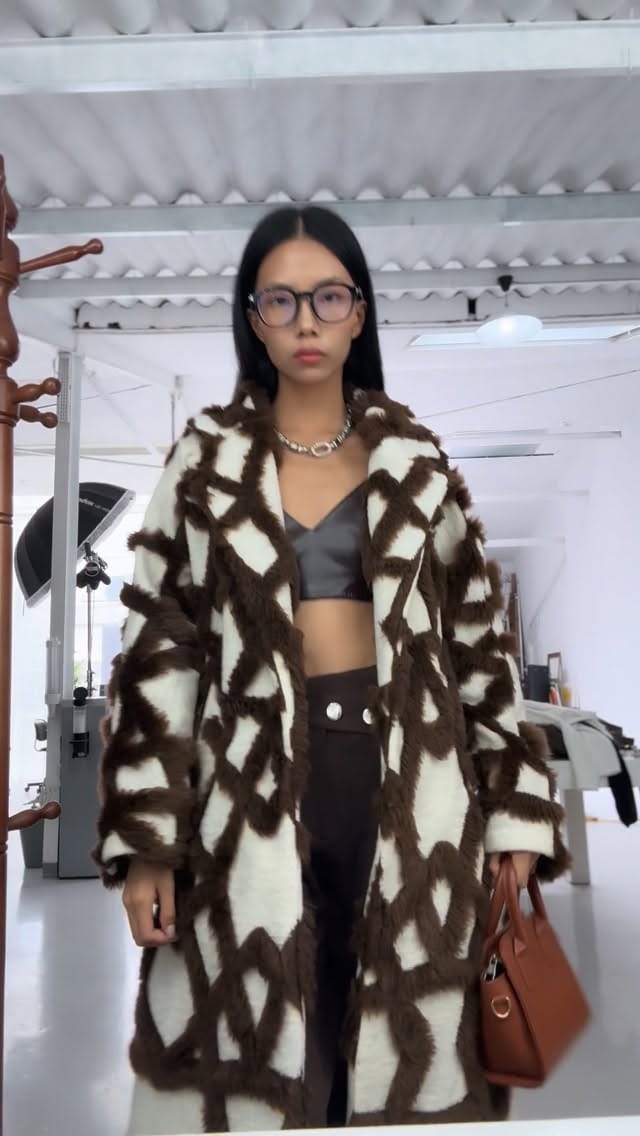 Post 4 by Mirimalist on Instagram (video)