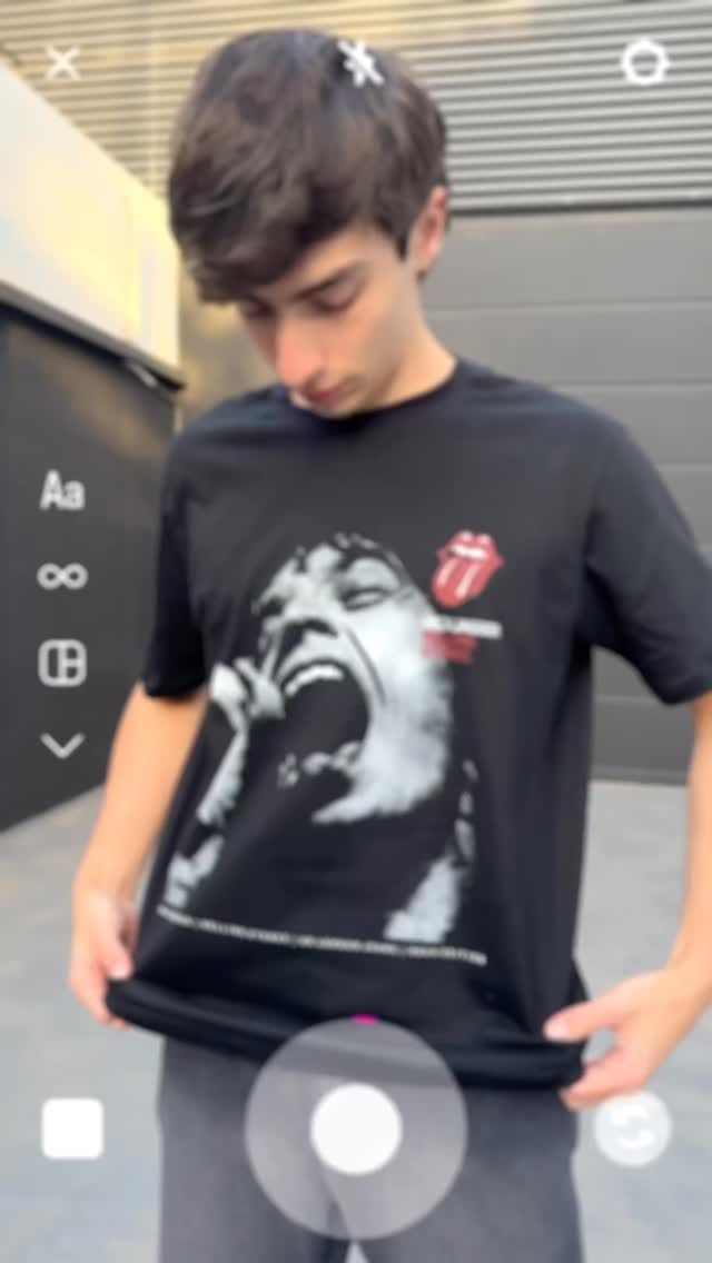 Post 1 by UK LONDON jeans on Instagram (video)