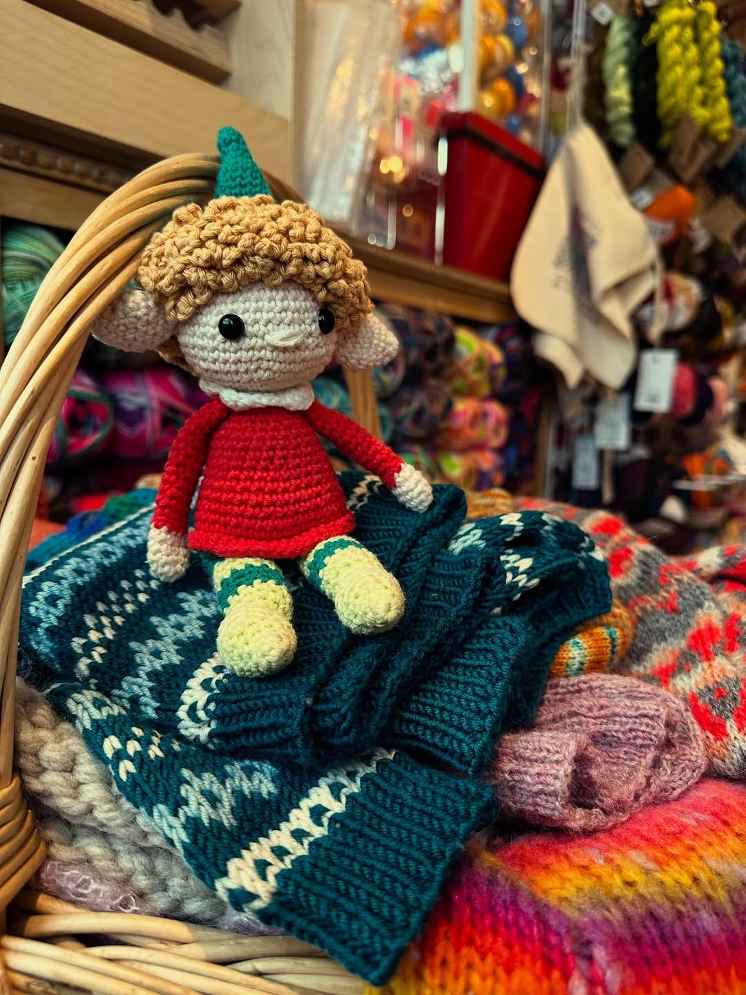 Post 8 by Yarns Untangled on Instagram (carousel)