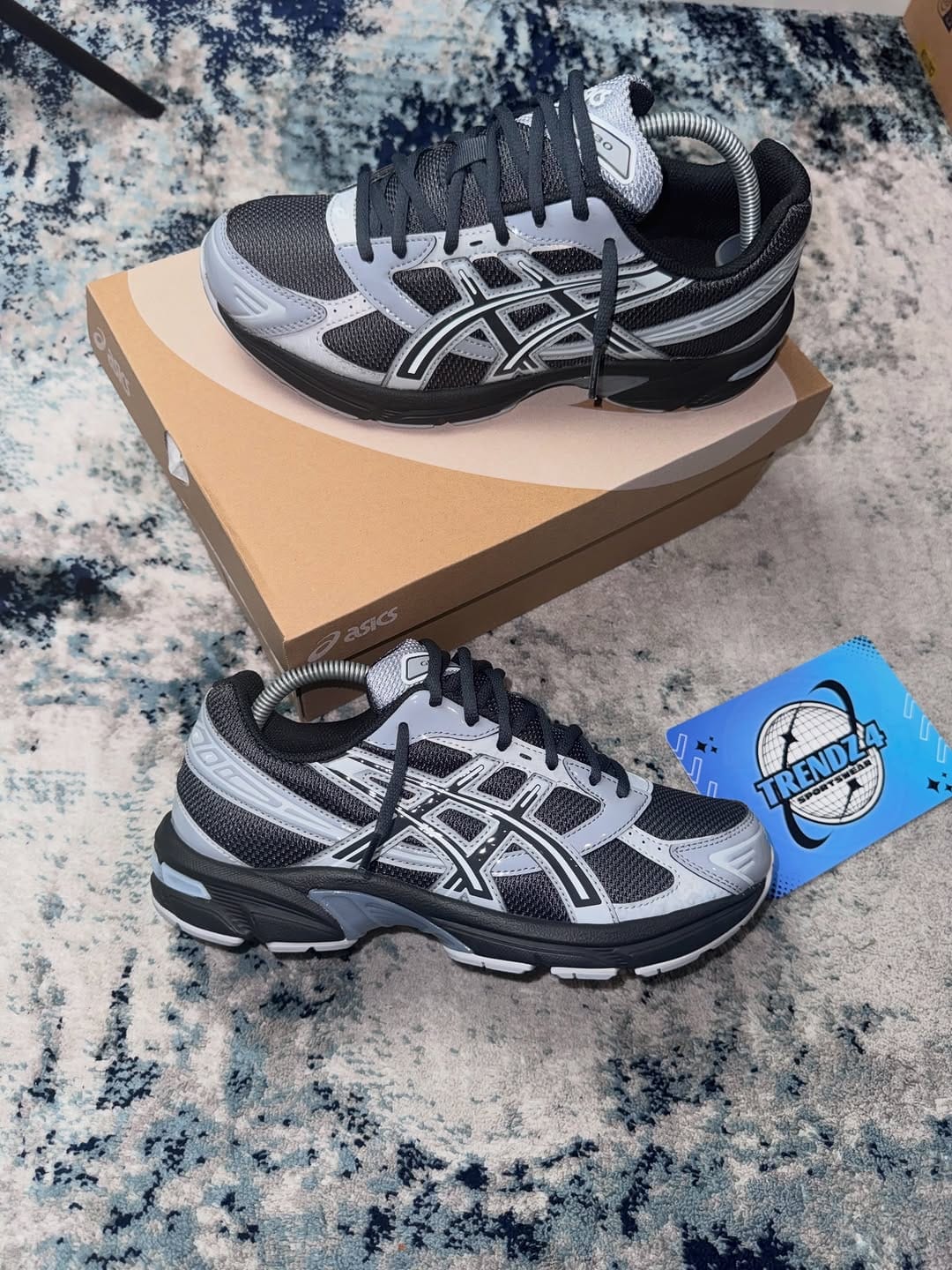 Post 5 by TRENDZ4SPORTSWEAR on Instagram (image)