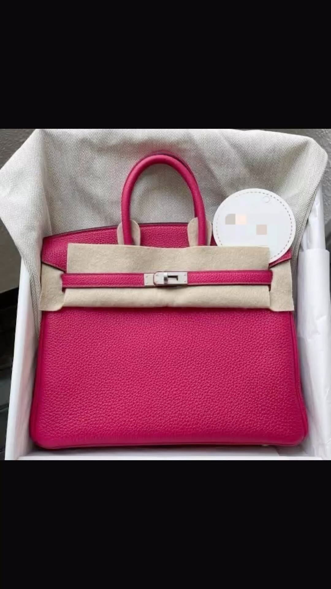 Post 6 by Luxuryshopper on Instagram (video)