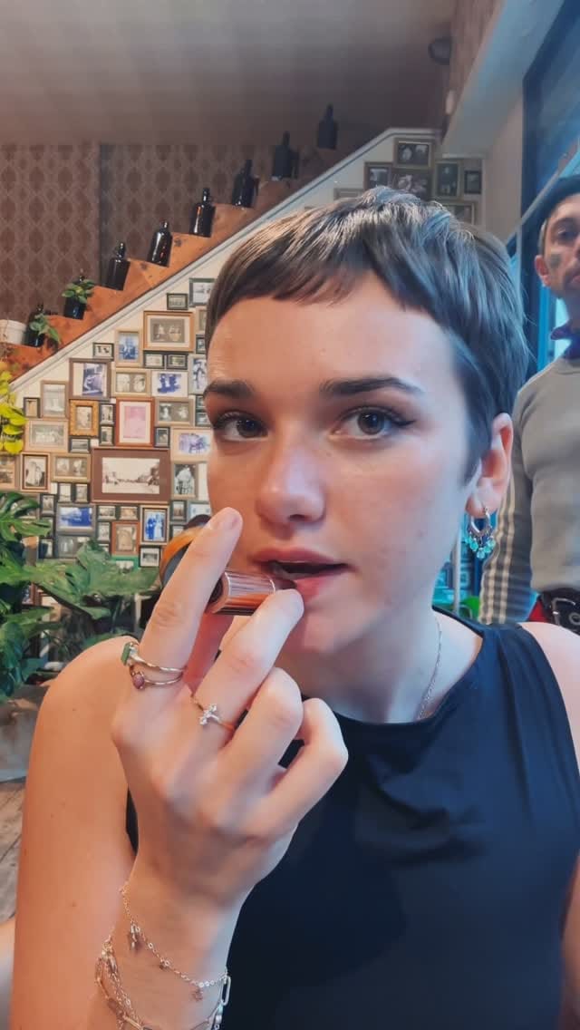 Post 8 by BLUE TIT LONDON - HAIR SALONS on Instagram (video)