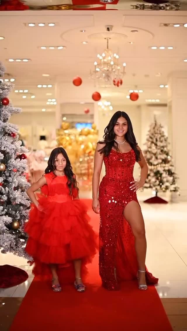 Post 6 by VIP FASHION on Instagram (video)
