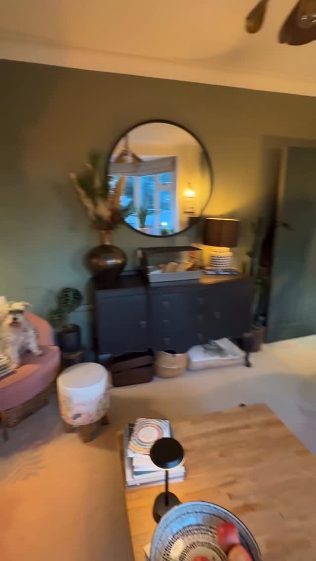 Post 3 by Home styling and inspiration on Instagram (video)