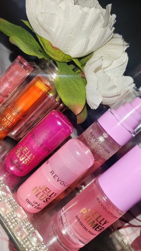 Post 6 by Areeba Noreen on Instagram (video)