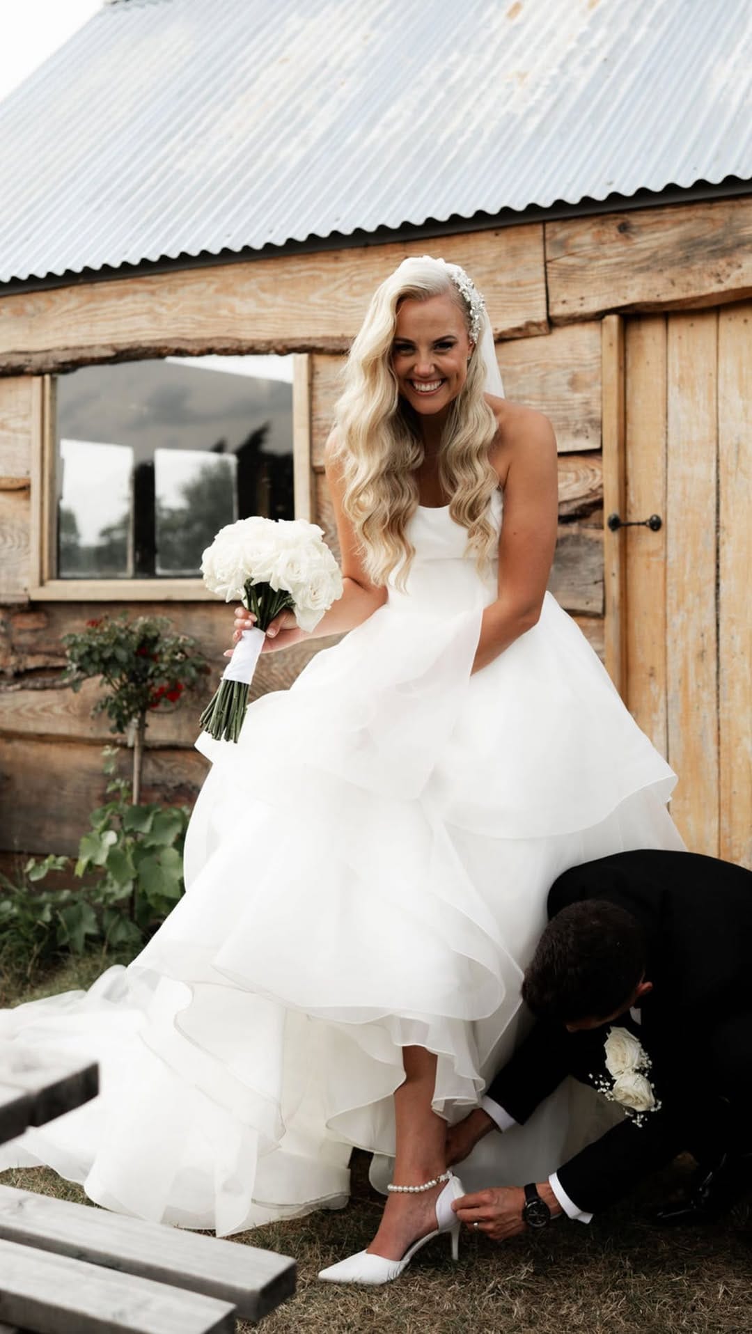 Post 5 by 𝐸𝓁𝒾𝓉𝑒 𝐵𝓇𝒾𝒹𝒶𝓁 | Yorkshire Bridal Boutiques & Bridal Outlets🤍 on Instagram (video)