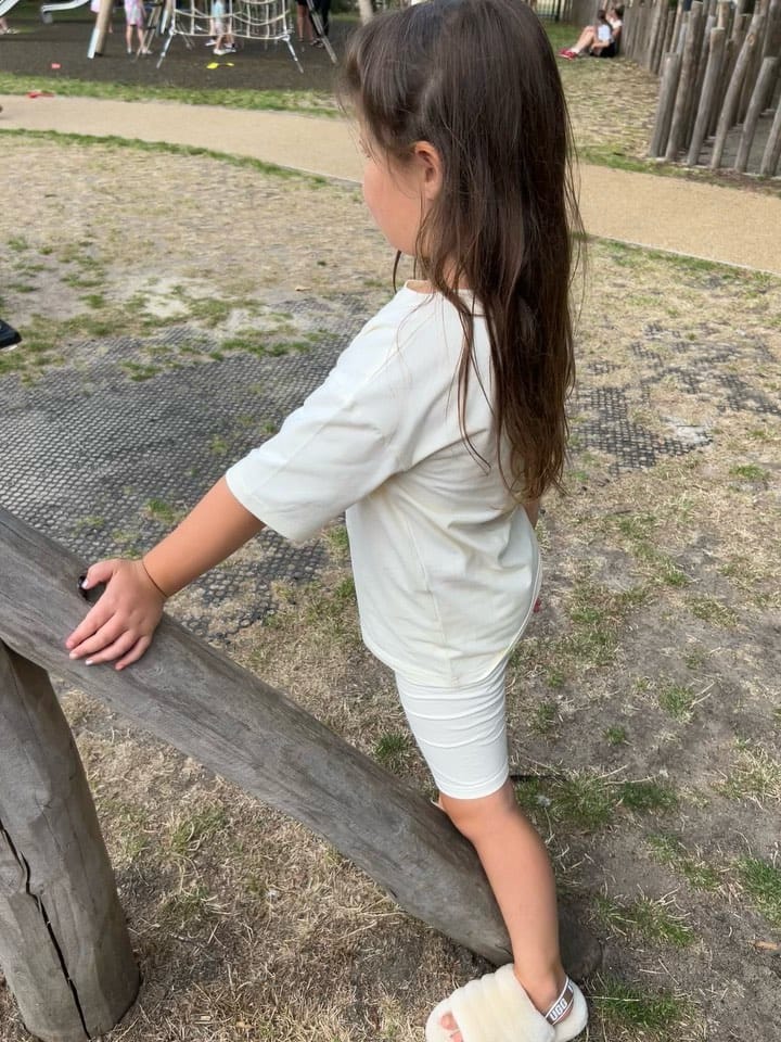 Post 4 by Mylily London on Instagram (video)