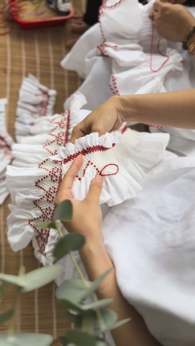 Post 9 by Smock London 🌈🌈🌈 on Instagram (video)