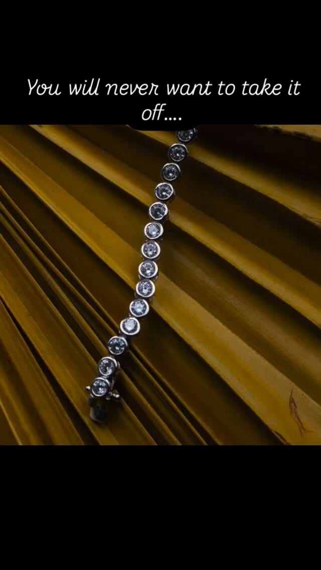 Post 6 by Maadrn Fine Jewels Inc 🇨🇦🇬🇧 on Instagram (video)