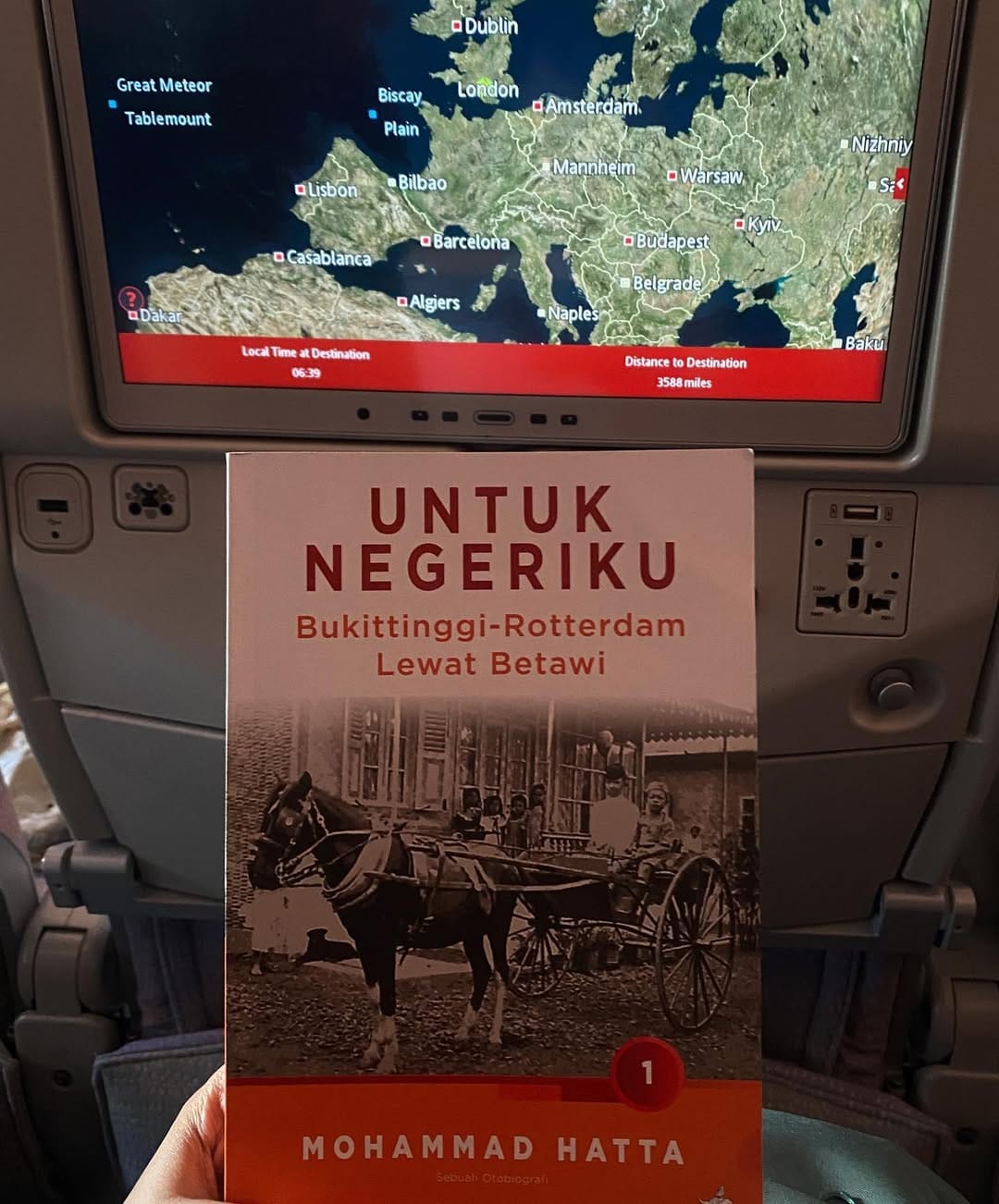 Post 10 by Pungky 🇮🇩 on Instagram (carousel)