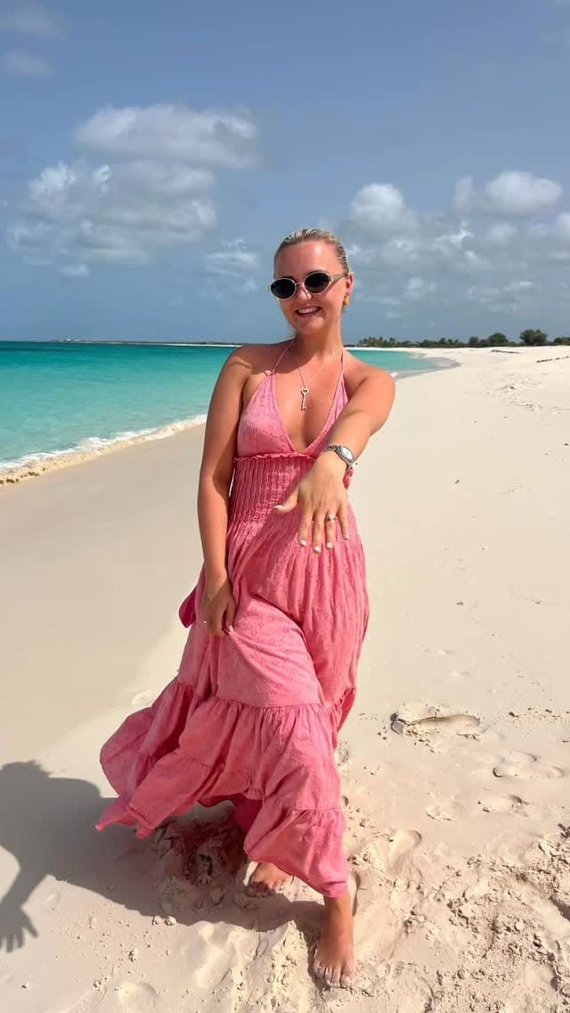 Post 4 by Daniel Henderson Jewellery on Instagram (video)