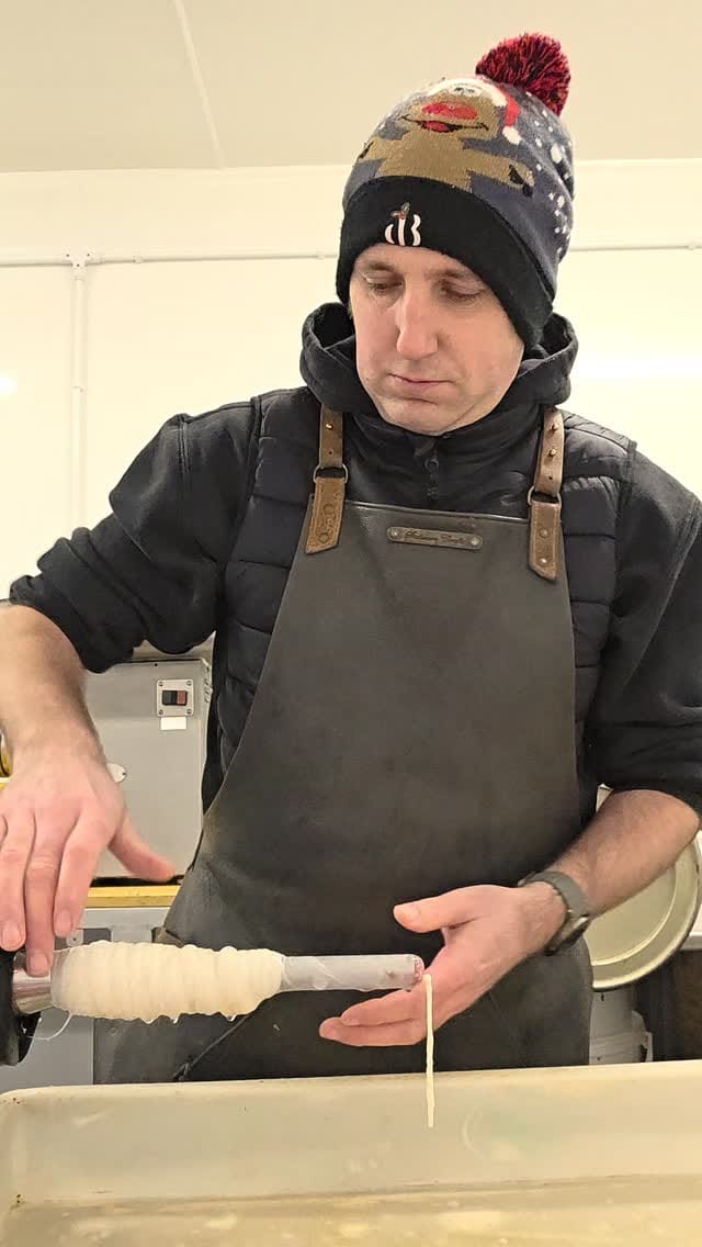 Post 4 by Stalwart Crafts on Instagram (video)