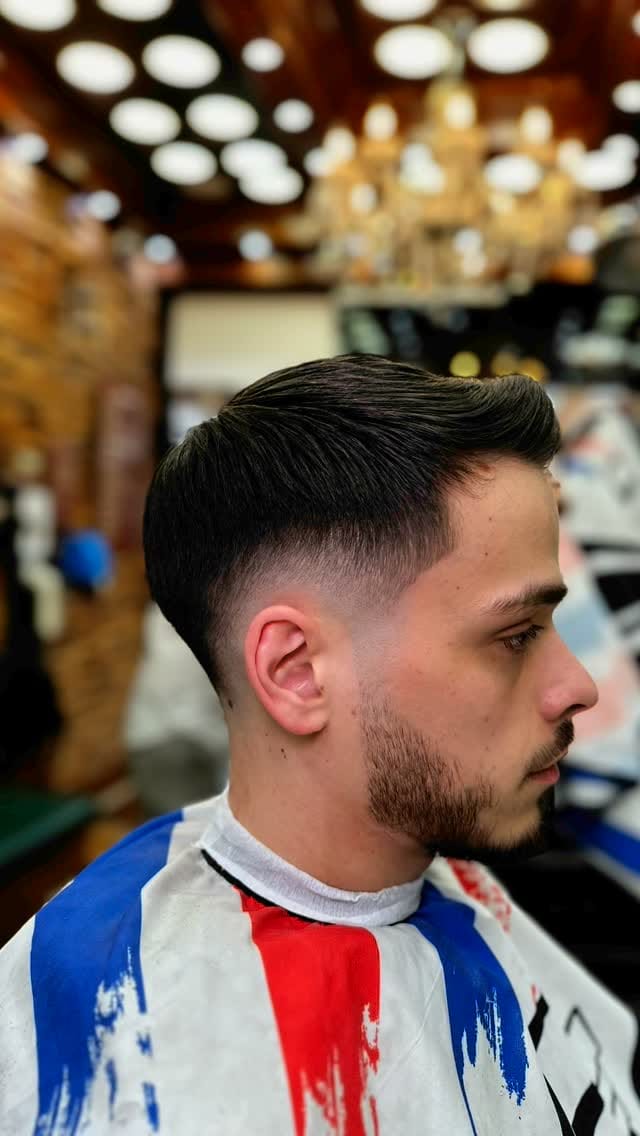 Post 8 by Venus Barbers Clapham on Instagram (video)