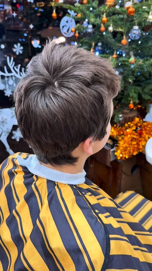 Post 2 by Venus Barbers Clapham on Instagram (video)