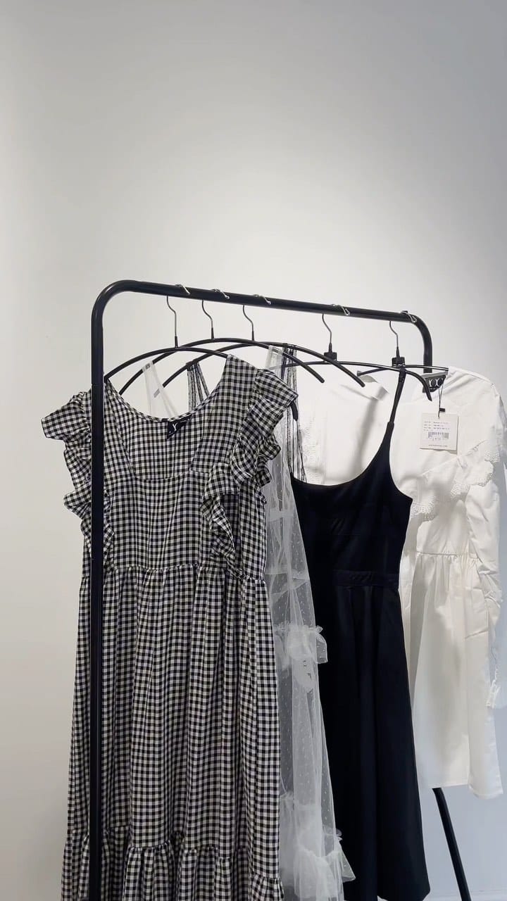 Post 3 by Absence of Colour on Instagram (video)