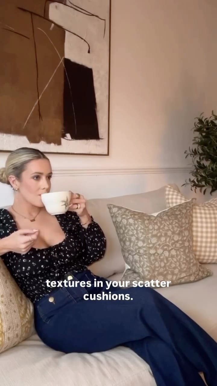 Post 7 by Darlings of Chelsea on Instagram (video)