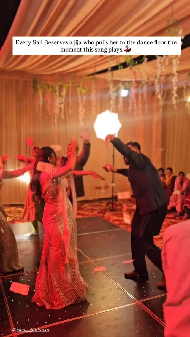 Post 8 by Isha's Designer Studio Rohtak on Instagram (video)