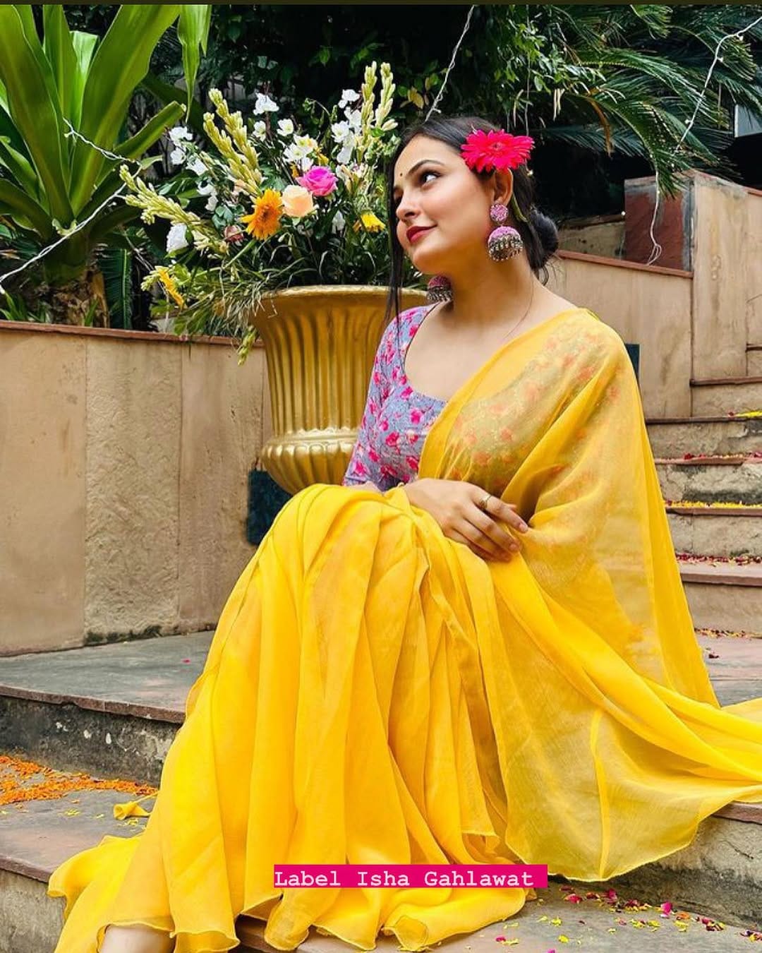 Post 9 by Isha's Designer Studio Rohtak on Instagram (carousel)