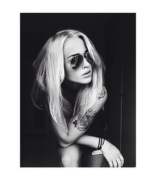 Post 6 by Martine Blonde on Instagram (image)