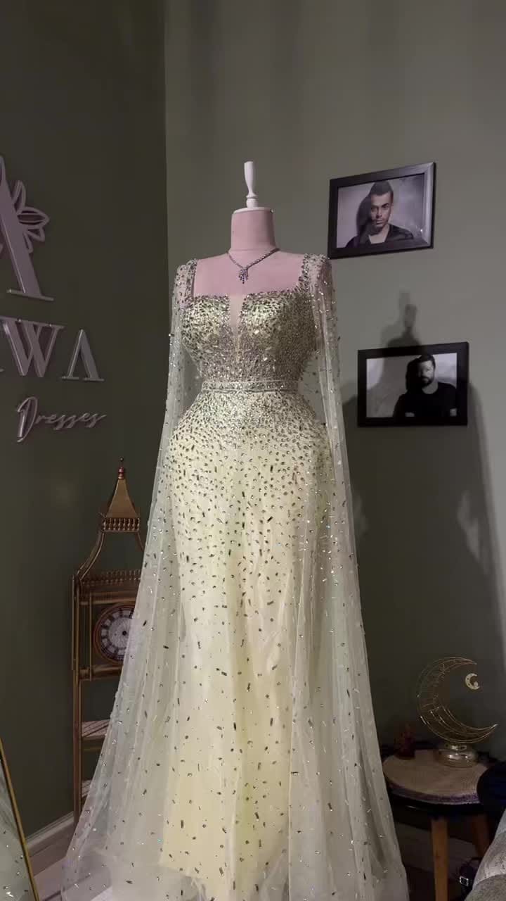 Post 6 by اروى للازياء 🦋 on Instagram (video)