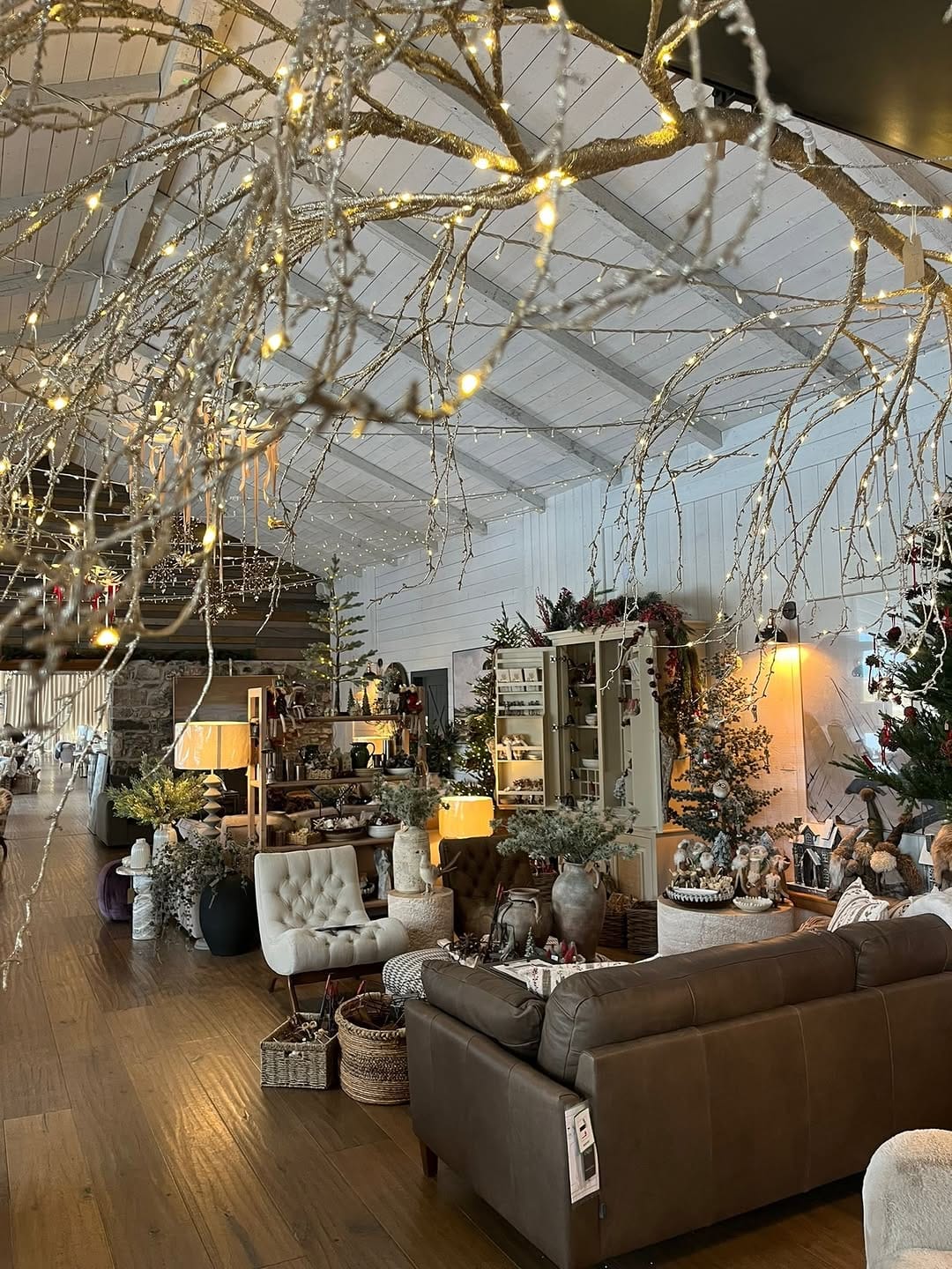 Post 6 by Annie Mo's Interiors on Instagram (carousel)