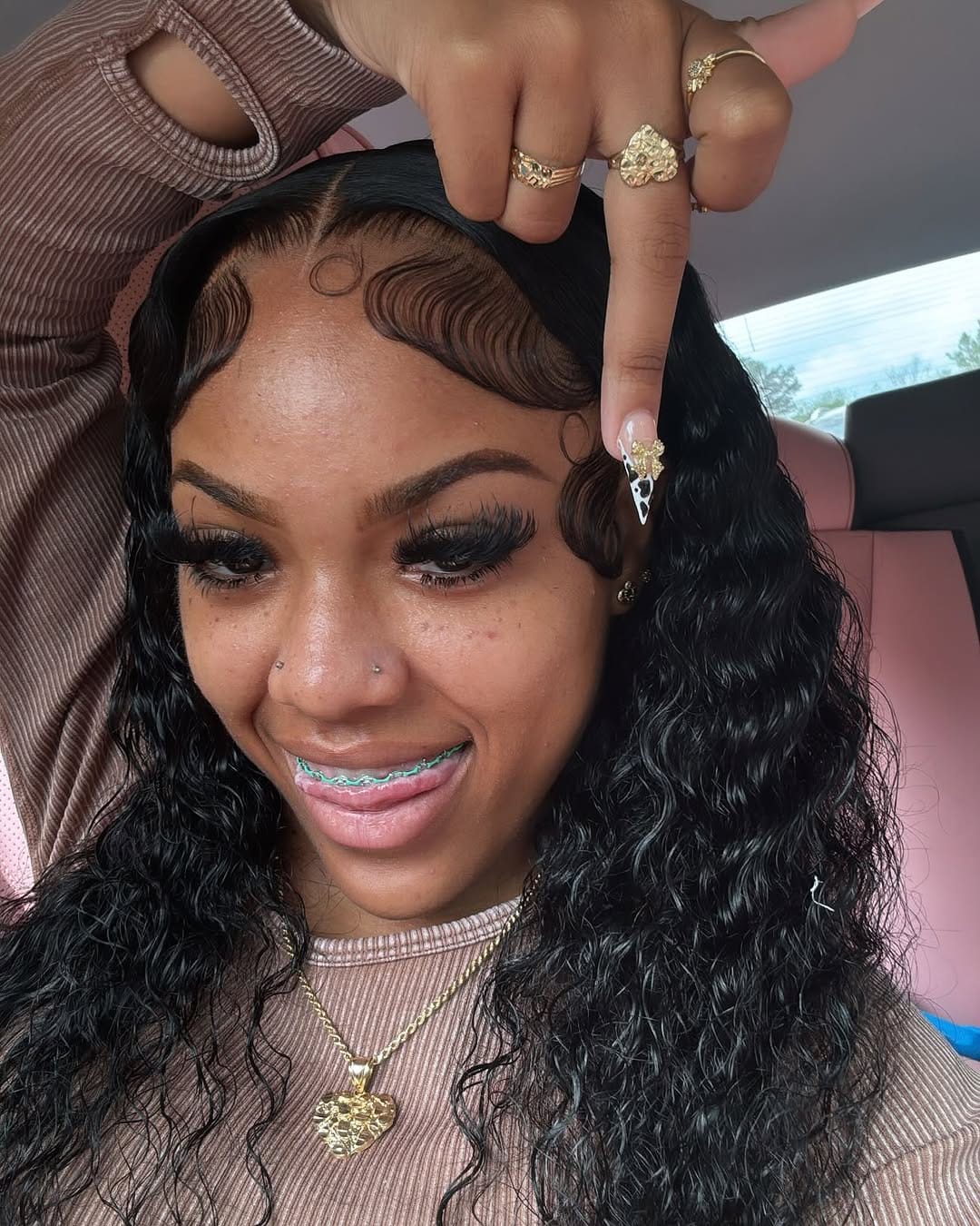 Post 10 by Deshauna Dozier on Instagram (carousel)