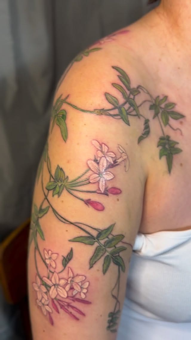 Post 1 by Harriet Hapgood. Botanical Tattoos. London UK on Instagram (video)
