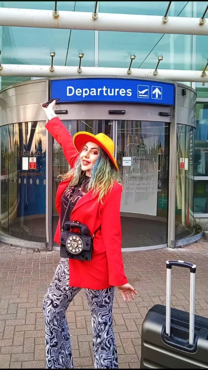 Post 9 by Stephi LaReine 🍓🌸⚡️🌻 on Instagram (video)