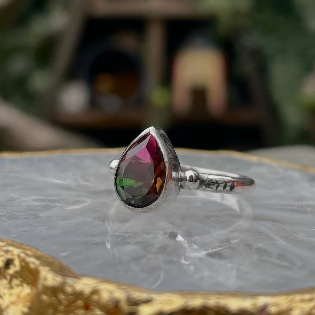 Post 9 by Rabbitbonesx -jewellery on Instagram (image)