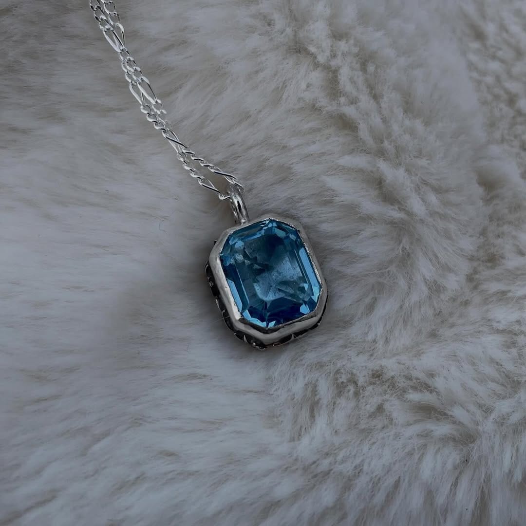 Post 8 by Rabbitbonesx -jewellery on Instagram (carousel)