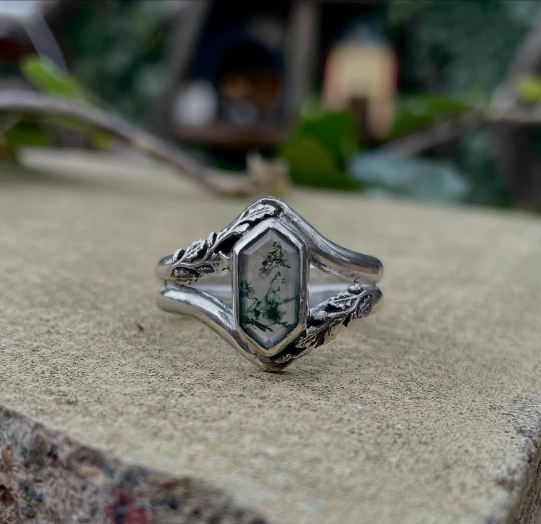 Post 10 by Rabbitbonesx -jewellery on Instagram (carousel)