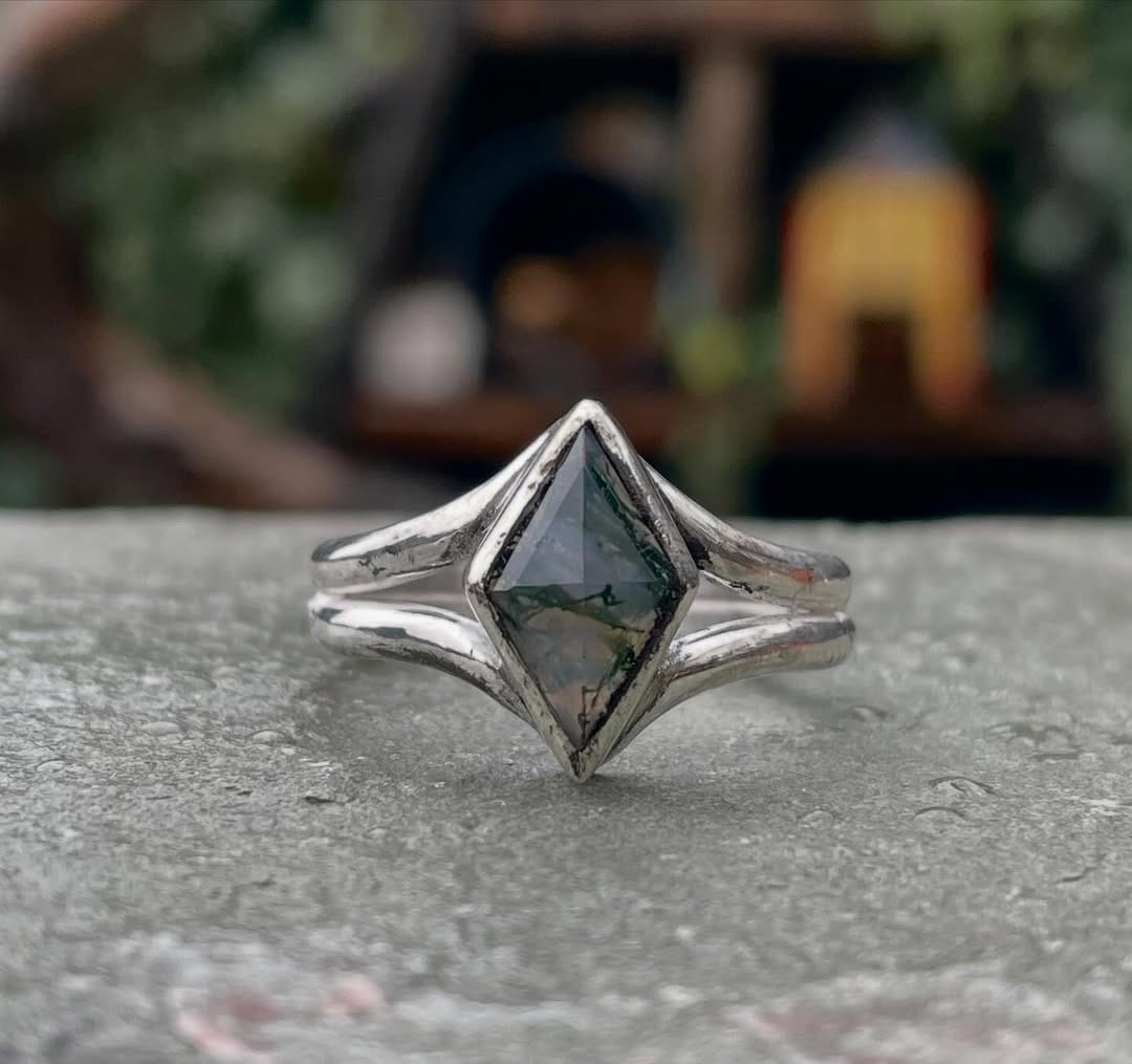 Post 2 by Rabbitbonesx -jewellery on Instagram (image)