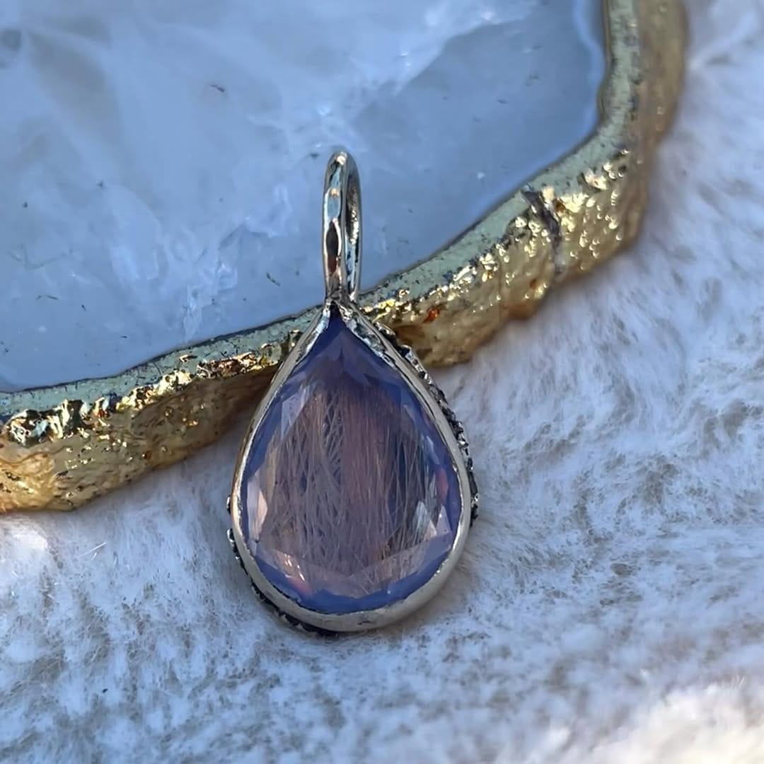 Post 7 by Rabbitbonesx -jewellery on Instagram (carousel)