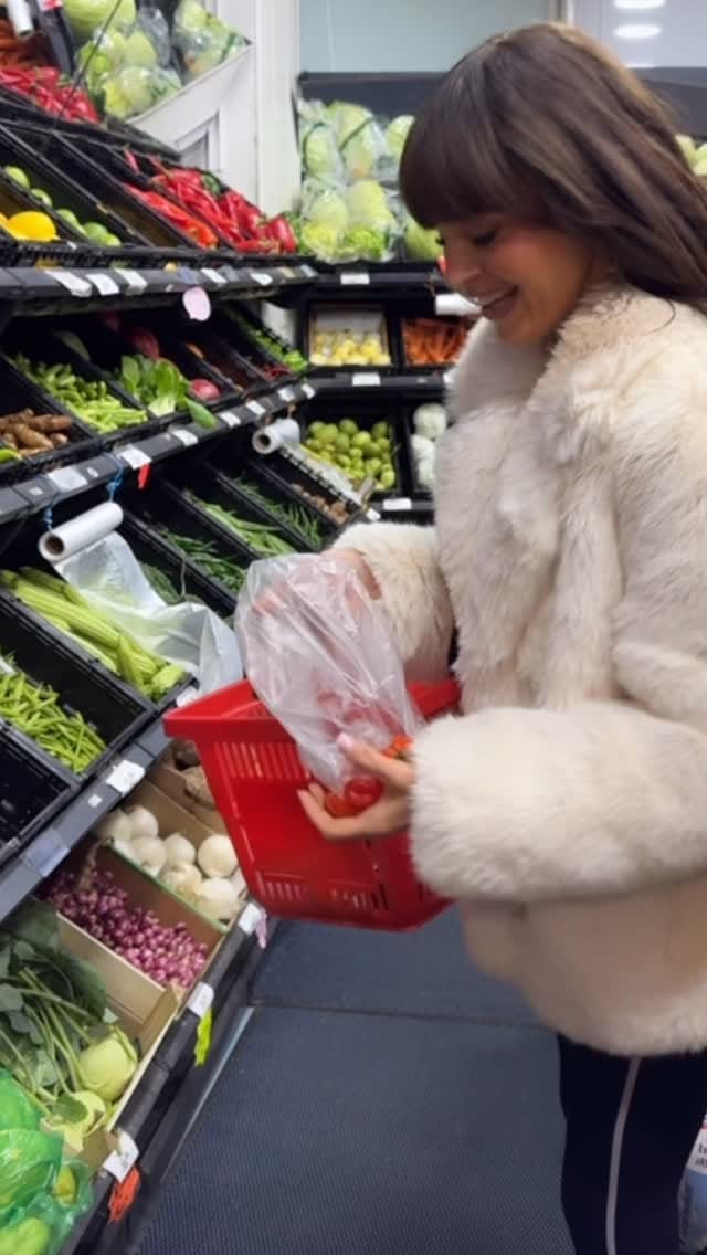 Post 4 by Sabina Monteys - Fullam on Instagram (video)