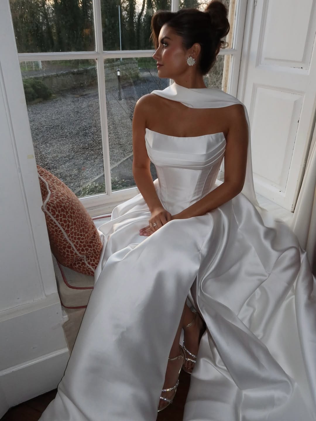 Post 9 by LUXURY BRIDAL BOUTIQUE 🤍💫 on Instagram (carousel)