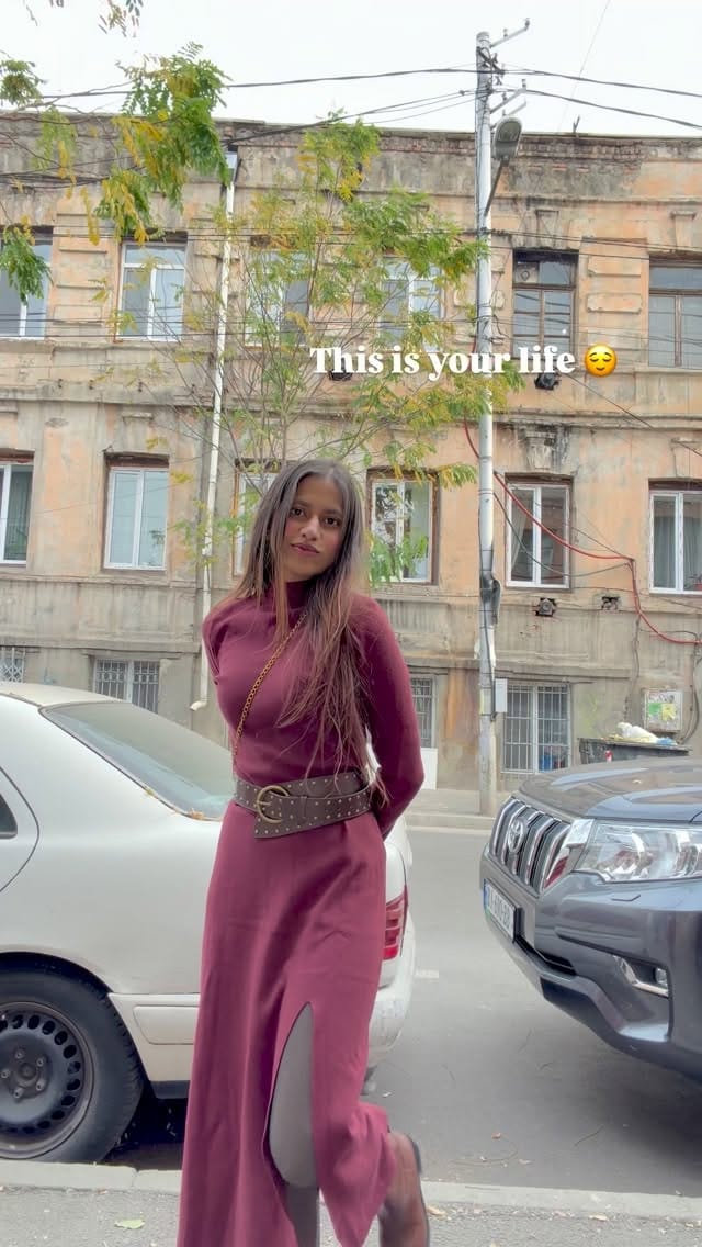 Post 7 by Ishika Patil 🧚🏻‍♀️ on Instagram (video)