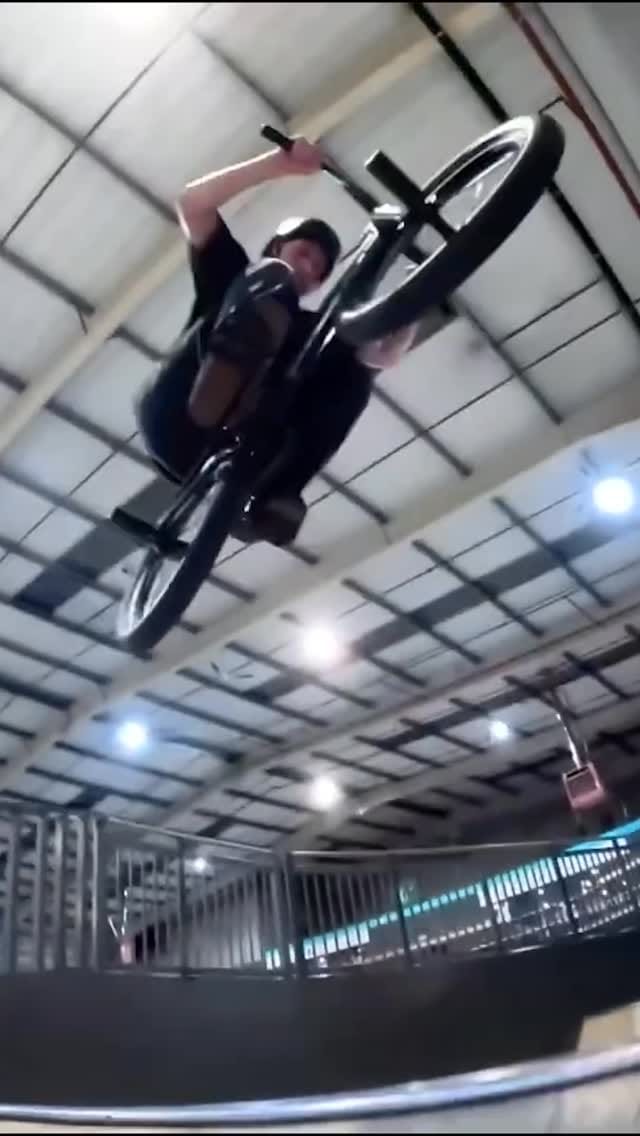 Post 8 by WALLER BMX on Instagram (video)