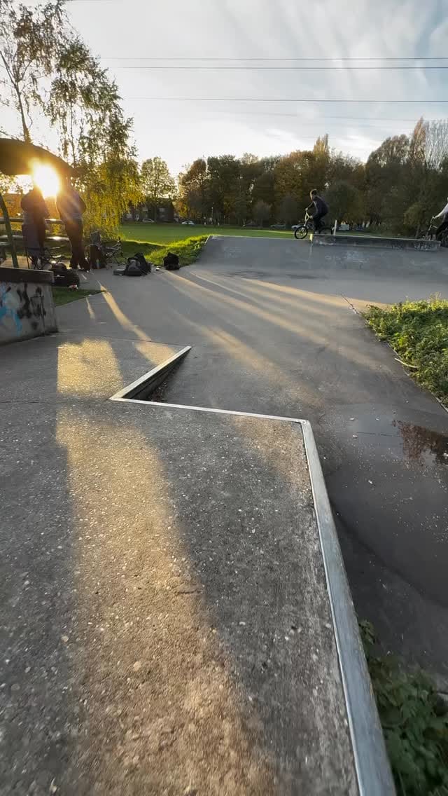 Post 3 by WALLER BMX on Instagram (video)