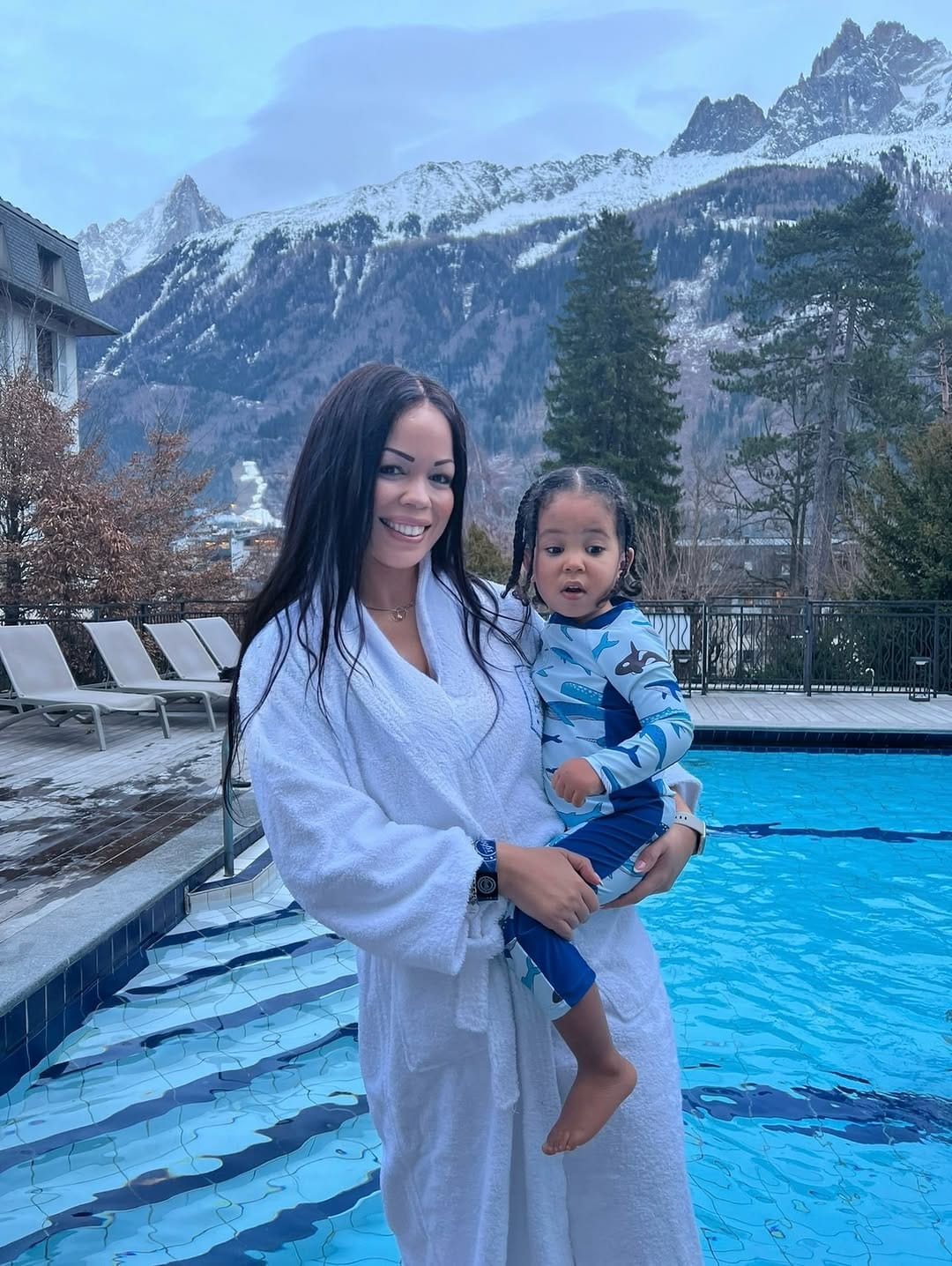 Post 6 by Kezia | Motherhood, Feminine Fashion & Lifestyle on Instagram (image)