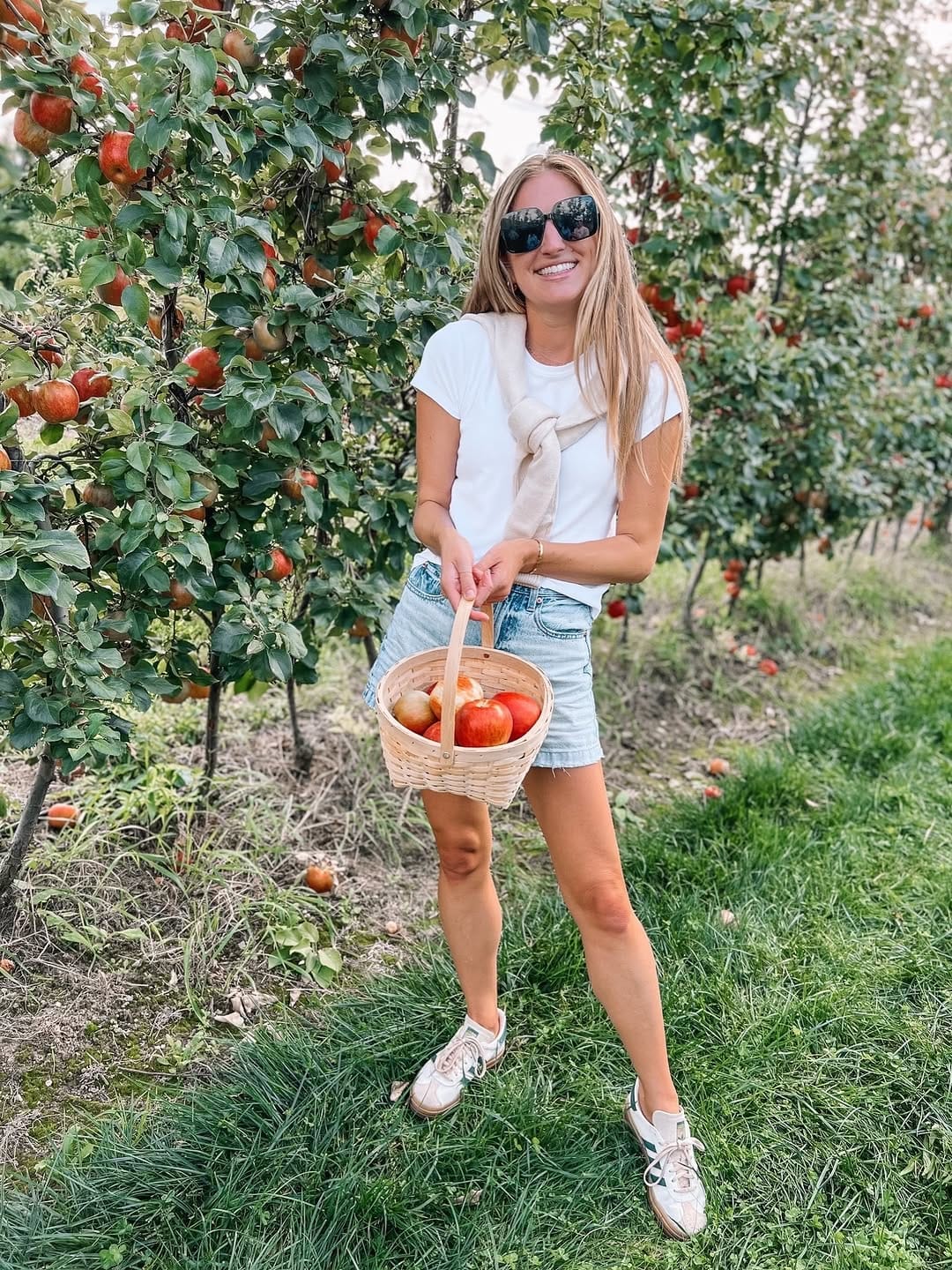 Post 8 by Lauren // Roses & Rain Boots on Instagram (image)