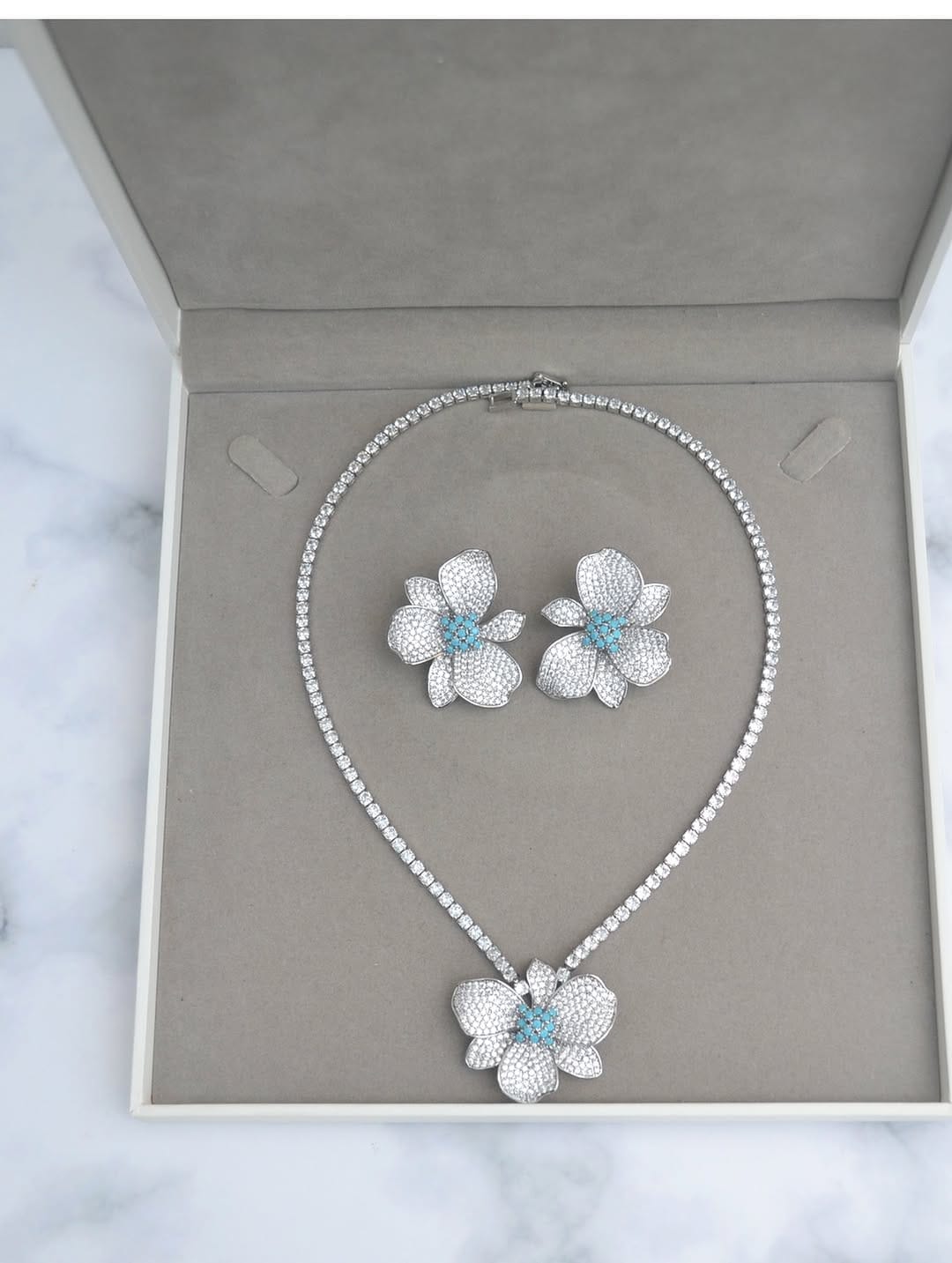 Post 3 by SEUNDS Jewellery on Instagram (carousel)