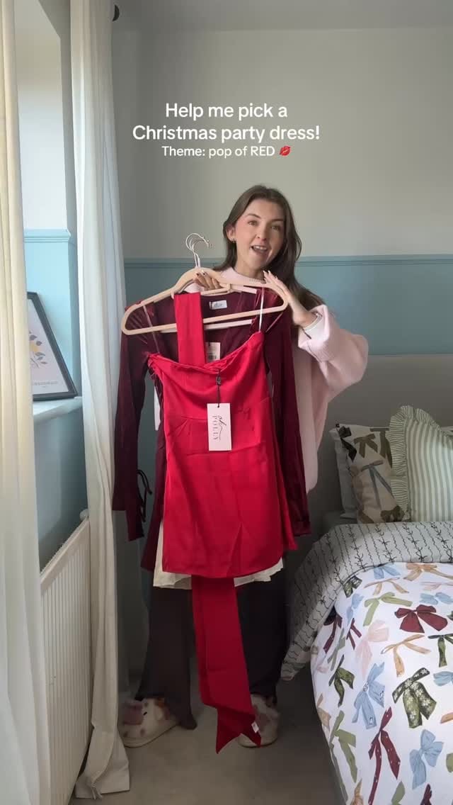 Post 8 by Emily 🍋 Everyday Petite Style on Instagram (video)