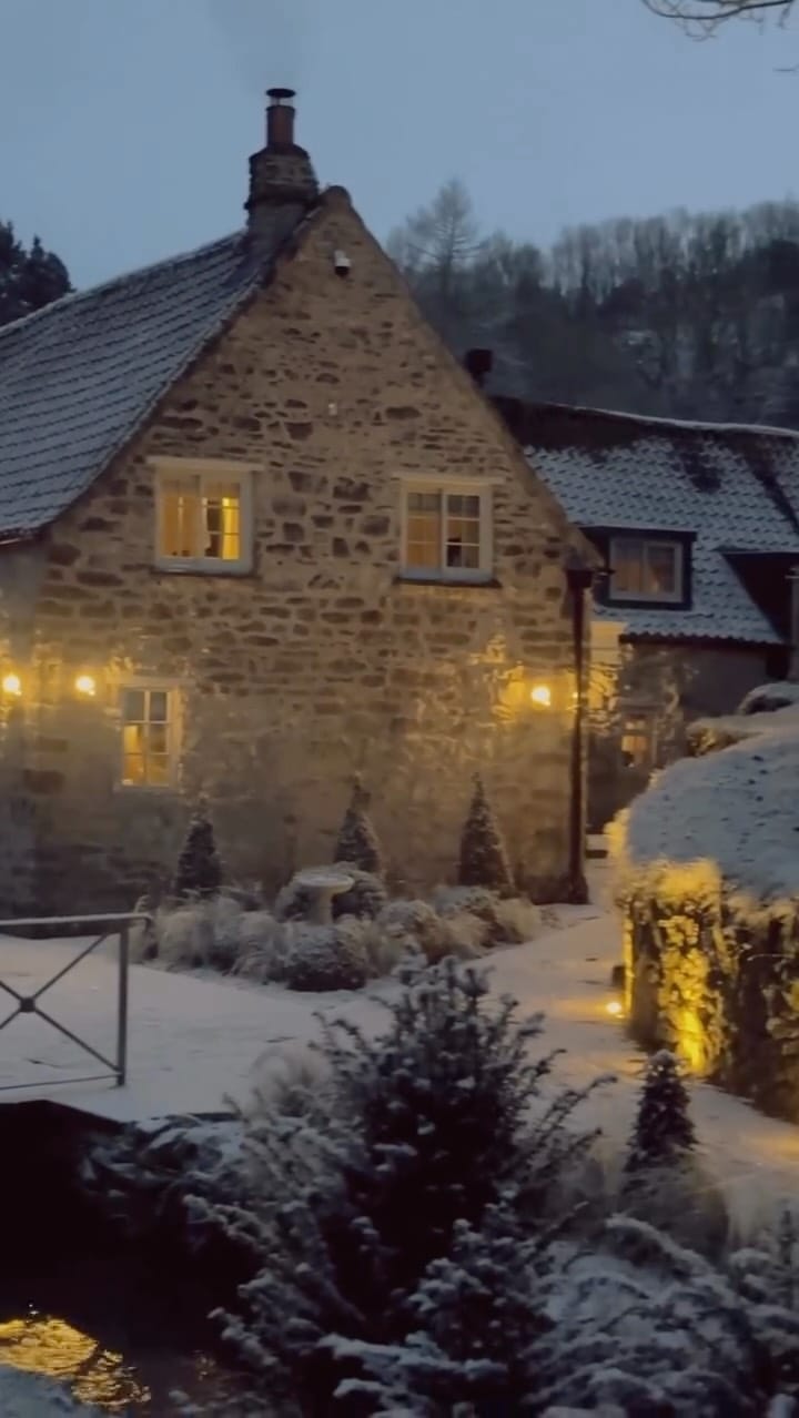Post 3 by Jo on Instagram (video)