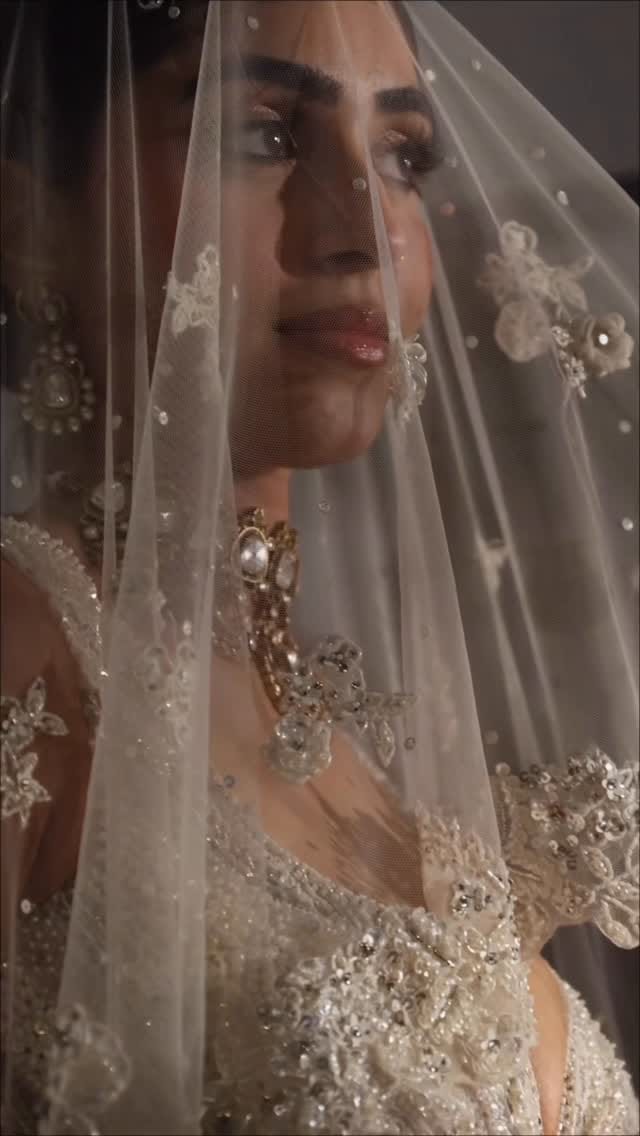 Post 1 by Vancouver Bridal Gallery on Instagram (video)