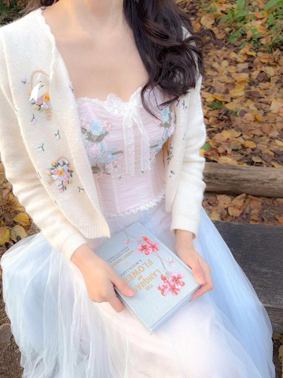 Post 6 by Nicole ༉‧₊˚✧.* on Instagram (carousel)